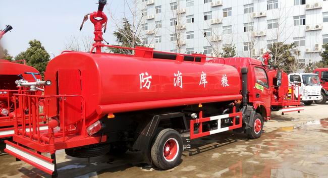 �|�L�����������ˮ܇��6-8T��һ܇������������������܇��ͬ�r���ھG����ˮ܇����һ��๦��������܇������܇���ܣ�ԓ܇���b�˺���ʽ������������������1.0 Mpa���ڰl(f��)�����(z��i)�r�������������P(gu��n)�]��ˮ�����y�T������������������_45��������������������������h�����ɜ��